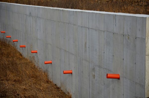 Cost of Retaining Wall Drainage in Downers Grove
